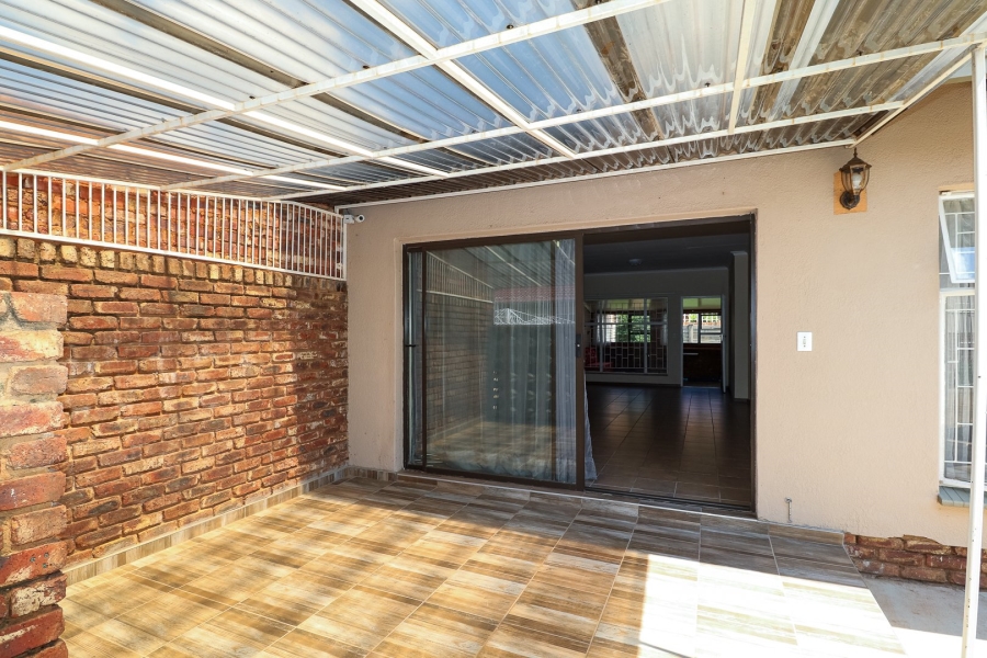 2 Bedroom Property for Sale in La Hoff North West